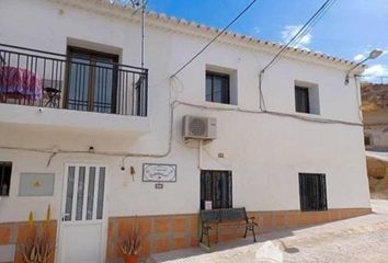 Chalet en  Guadix, Granada Provincia