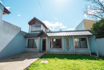 Casa en  Caisamar, Mar Del Plata