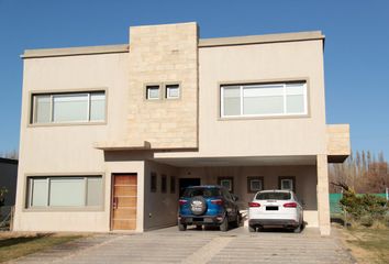 Casa en  Valentina Sur Urbana, Neuquén