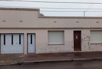 Casa en  Carmen De Areco, Partido De Carmen De Areco