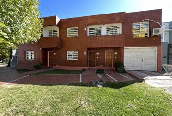 Casa en  Santa Genoveva, Neuquén