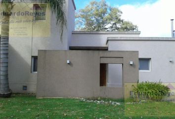 Casa en  El Paraíso, Presidente Perón