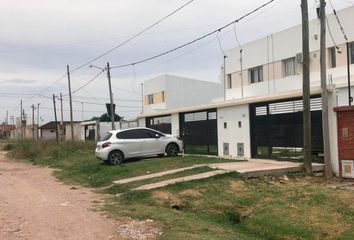 Casa en  Los Hornos, Partido De La Plata