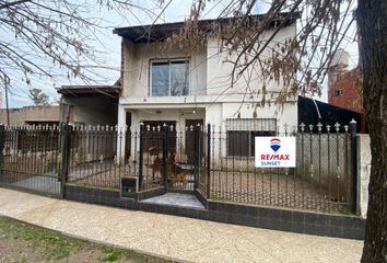 Casa en  Burzaco, Partido De Almirante Brown