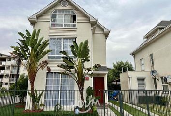 Casa en  Macul, Provincia De Santiago