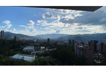 Casa en  Conquistadores, Medellín