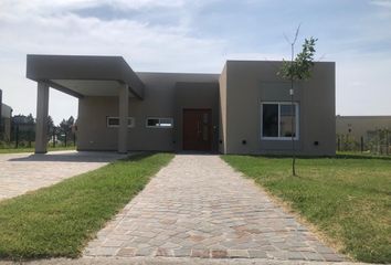 Casa en  Ezeiza, Partido De Ezeiza