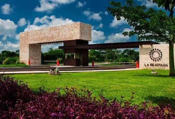 Lote de Terreno en  Avenida Almendros, La Rejoyada, Mérida, Yucatán, 97307, Mex