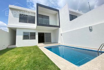 Casa en  Lomas De Ahuatlan, Cuernavaca, Morelos