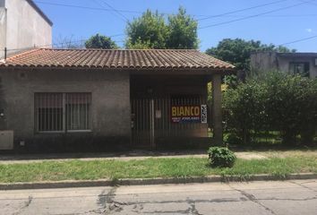 Casa en  Luis Guillón, Esteban Echeverría