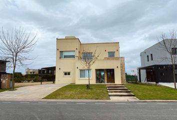 Casa en  Puertos Del Lago, Partido De Escobar