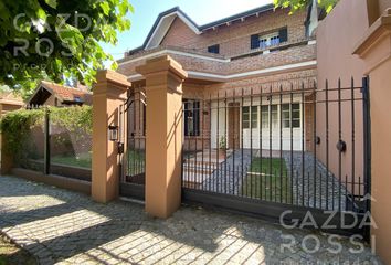 Casa en  Turdera, Partido De Lomas De Zamora