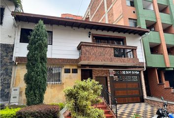 Casa en  Laureles, Medellín