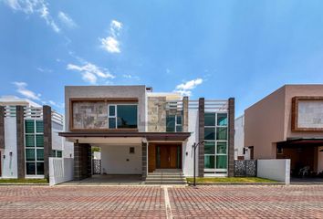 Casa en  Lázaro Cárdenas, Metepec