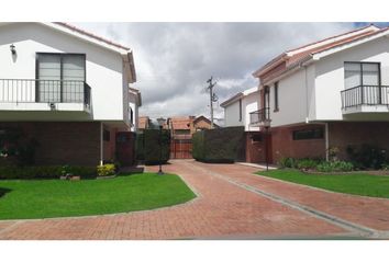 Casa en  Villa Del Prado, Bogotá