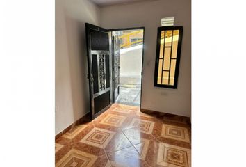 Apartamento en  La Milagrosa, Medellín