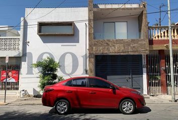 Casa en  Avenida Abraham Lincoln, Álvaro Obregón, Monterrey, Nuevo León, 64360, Mex