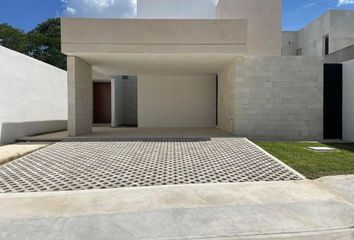 Casa en  X Canatún, Mérida, Yucatán, Mex