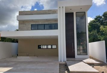 Casa en condominio en  Cerrada 15 11, Nuevo México, Mérida, Yucatán, 97125, Mex