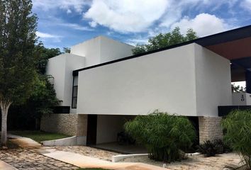 Casa en  Yucatan Country Club, Mérida, Yucatán, Mex