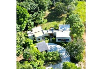 Casa en  Puerto Triunfo, Antioquia