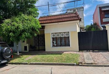 Casa en  Villa Luzuriaga, La Matanza