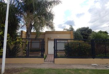 Casa en  Capitán Bermúdez, Santa Fe