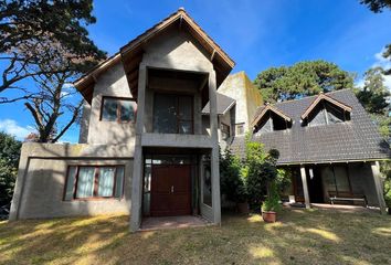 Casa en  Los Acantilados, Mar Del Plata