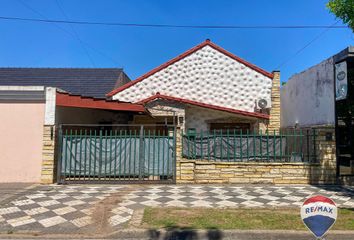 Casa en  Monte Grande, Esteban Echeverría