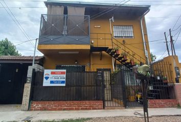 Casa en  Burzaco, Partido De Almirante Brown