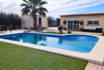 Chalet en  La Carlota, Córdoba Provincia