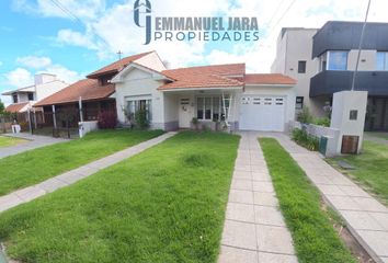 Casa en  Punta Mogotes, Mar Del Plata