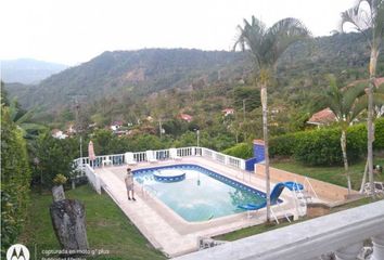 Casa en  Anatolí, La Mesa