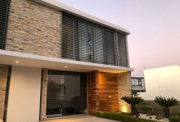 Casa en condominio en  Paseo De La Toscana, La Toscana, Zapopan, Jalisco, 45136, Mex