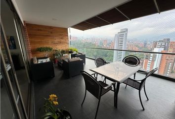 Apartamento en  Poblado, Medellín