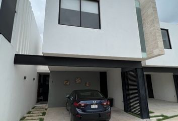 Casa en condominio en  Calle 18 108-108, Cholul, Mérida, Yucatán, 97305, Mex