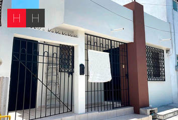 Casa en  Calle Juan Frías 115-141, Lázaro Garza Ayala, San Pedro Garza García, Nuevo León, 66238, Mex