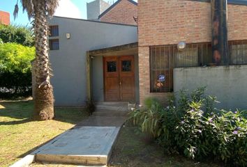 Casa en  Cumbres Del Golf, Villa Allende