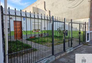 Casa en  Calle El Chocon 102-200, Neuquén, Confluencia, Neuquén, Arg