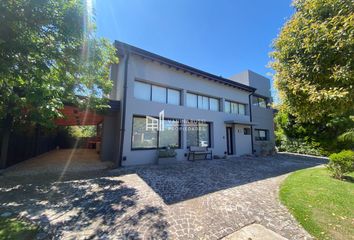 Casa en  Calle Septiembre, Belén De Escobar, Escobar, Provincia De Buenos Aires, Arg