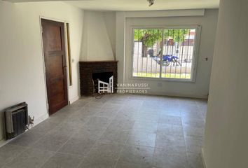 Casa en  Calle César Díaz 522-646, Belén De Escobar, Escobar, B1625, Provincia De Buenos Aires, Arg