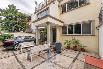 Casa en  Calle Ignacio Arteaga 1, Ciudad Satelite, Naucalpan De Juárez, Naucalpan De Juárez, México, 53100, Mex