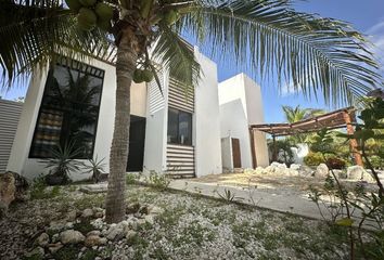 Casa en condominio en  Calle 24, Yucalpetén Puerto, Progreso, Yucatán, 97336, Mex