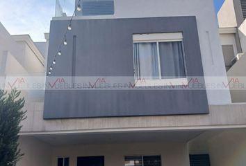 Casa en  Calle Alta Vista, Puerta De Hierro, Monterrey, Nuevo León, 64349, Mex