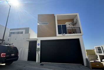 Casa en  Calle Villa Hondonada, Las Villas Santa Fé, Villas Ii, Tijuana, Baja California, 22666, Mex