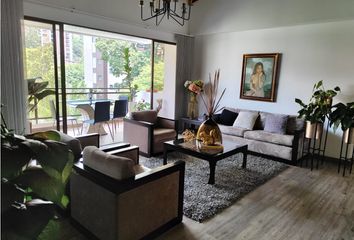 Apartamento en  Poblado, Medellín