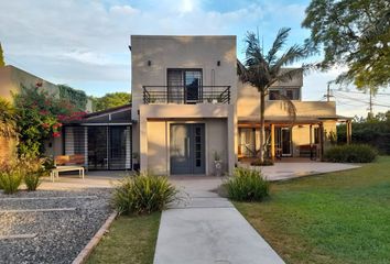 Casa en  San Nicolás De Los Arroyos, Partido De San Nicolás