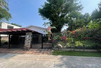 Casa en condominio en  Calle Bugambilias, Los Pilares, Cuernavaca, Morelos, 62057, Mex