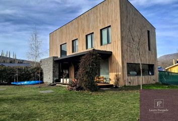 Casa en  Callejón De Gingins, San Martín De Los Andes, Lácar, Neuquén, Arg