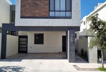 Casa en  Calle Picolla, El Sauz, Saltillo, Coahuila De Zaragoza, 25294, Mex